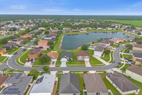 Villa ou maison à vendre à Kissimmee, Floride: 4 chambres, 178.19 m2 № 1323681 - photo 23