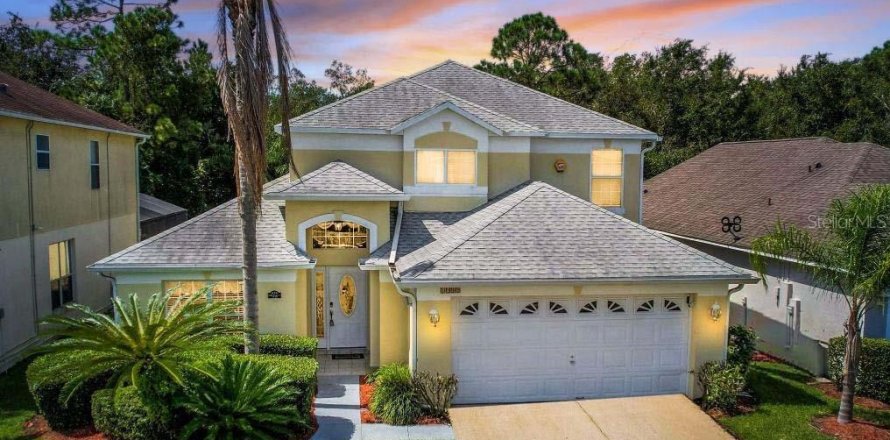 Villa ou maison à Kissimmee, Floride 5 chambres, 215.25 m2 № 1384777