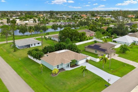 Villa ou maison à vendre à Cape Coral, Floride: 3 chambres, 165.83 m2 № 1384776 - photo 30