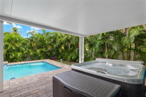 Villa ou maison à vendre à Cape Coral, Floride: 3 chambres, 165.83 m2 № 1384776 - photo 27