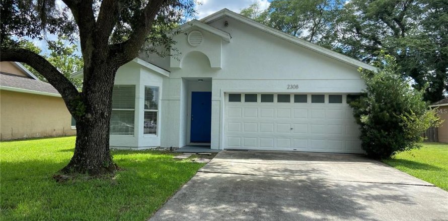 House in Orlando, Florida 3 bedrooms, 108.7 sq.m. № 1391259