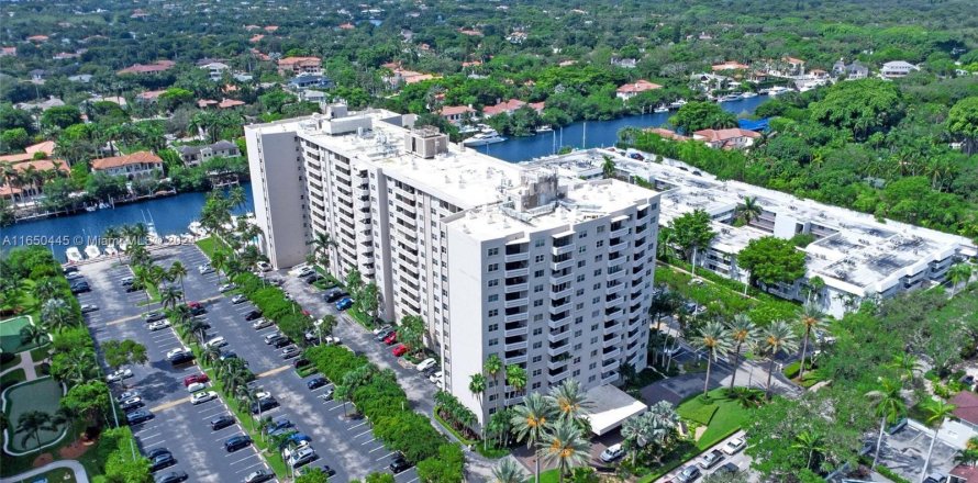 Condominio en Coral Gables, Florida, 2 dormitorios  № 1332622