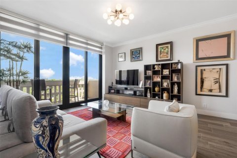 Condo in Coral Gables, Florida, 2 bedrooms  № 1332622 - photo 5