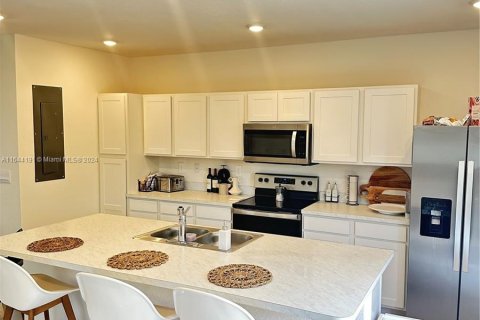 Adosado en venta en Florida City, Florida, 3 dormitorios, 133.78 m2 № 1329116 - foto 7