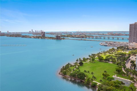 Copropriété à vendre à Miami, Floride: 3 chambres, 204.48 m2 № 1332655 - photo 1