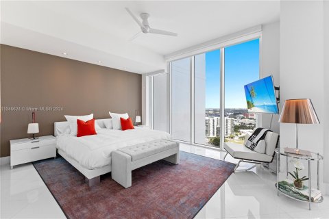 Condo in Miami, Florida, 3 bedrooms  № 1332655 - photo 9