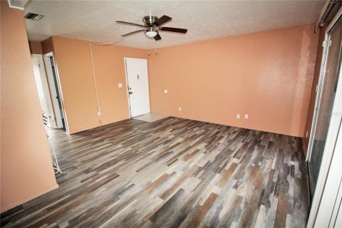 Condominio en venta en Orlando, Florida, 1 dormitorio, 62.24 m2 № 671810 - foto 4