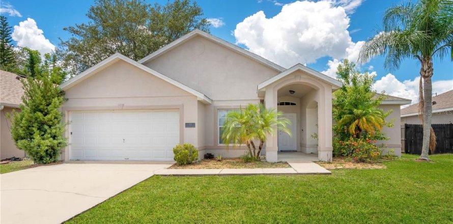 House in Davenport, Florida 3 bedrooms, 130.62 sq.m. № 1253756