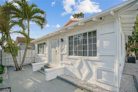 Immobilier commercial à vendre à Miami, Floride: 141.21 m2 № 1383582 - photo 25