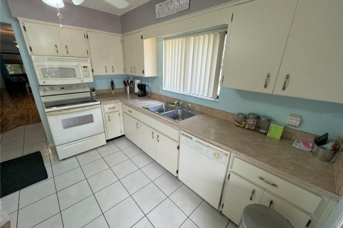 Condo in Hudson, Florida, 2 bedrooms  № 1326855 - photo 25