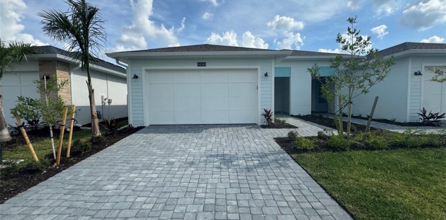 House in Punta Gorda, Florida 2 bedrooms, 148.74 sq.m. № 1326924