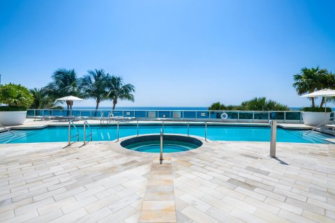 Condominio en venta en Lauderdale-by-the-Sea, Florida, 3 dormitorios, 281.4 m2 № 846470 - foto 15