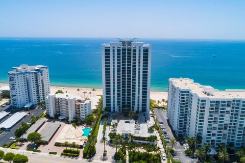Condominio en venta en Lauderdale-by-the-Sea, Florida, 3 dormitorios, 281.4 m2 № 846470 - foto 2