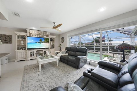 Villa ou maison à vendre à Punta Gorda, Floride: 3 chambres, 214.05 m2 № 790091 - photo 11