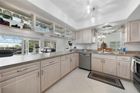 Villa ou maison à vendre à Punta Gorda, Floride: 3 chambres, 214.05 m2 № 790091 - photo 16