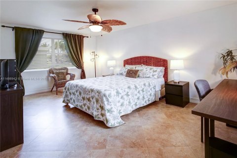 Villa ou maison à vendre à Lighthouse Point, Floride: 3 chambres, 138.7 m2 № 841478 - photo 15