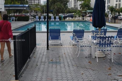 Condo in Sunny Isles Beach, Florida, 1 bedroom  № 1155156 - photo 3