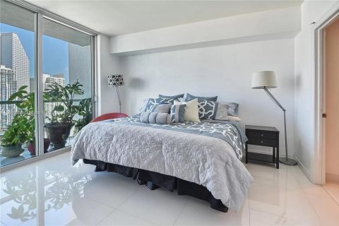 Condo in Miami, Florida, 2 bedrooms  № 1419779 - photo 13