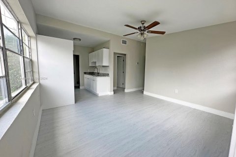 Immobilier commercial à vendre à Miami, Floride: 100.33 m2 № 1232826 - photo 21