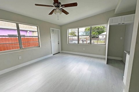 Immobilier commercial à vendre à Miami, Floride: 100.33 m2 № 1232826 - photo 20