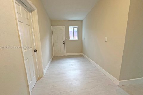 Immobilier commercial à vendre à Miami, Floride: 100.33 m2 № 1232826 - photo 19