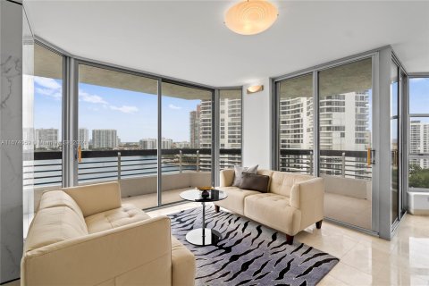 Condominio en venta en Aventura, Florida, 2 dormitorios, 125.7 m2 № 1400310 - foto 9