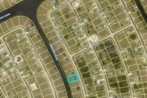 Купить земельный участок в Кейп-Корал, Флорида № 417797 - фото 1