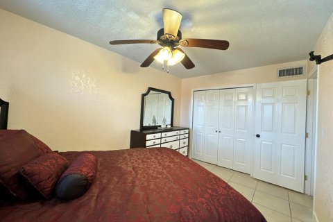 Townhouse in Hialeah, Florida 3 bedrooms, 157.19 sq.m. № 1129232 - photo 13