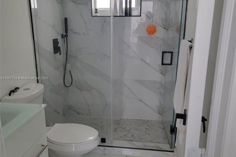 Casa en venta en Miami, Florida, 3 dormitorios, 136.1 m2 № 1383525 - foto 7