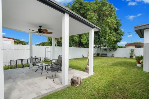 Casa en venta en Miami, Florida, 3 dormitorios, 136.1 m2 № 1383525 - foto 24