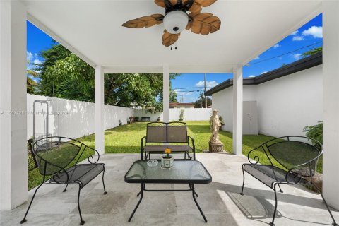 Villa ou maison à vendre à Miami, Floride: 3 chambres, 136.1 m2 № 1383525 - photo 25