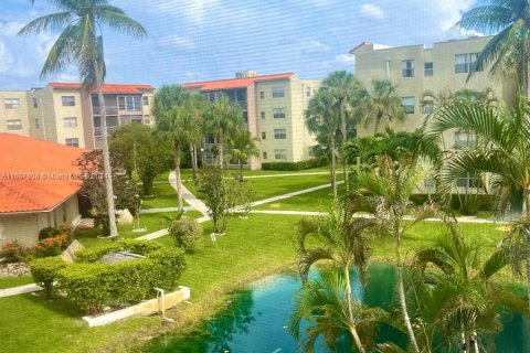 Copropriété à vendre à North Lauderdale, Floride: 2 chambres, 92.9 m2 № 1383564 - photo 13