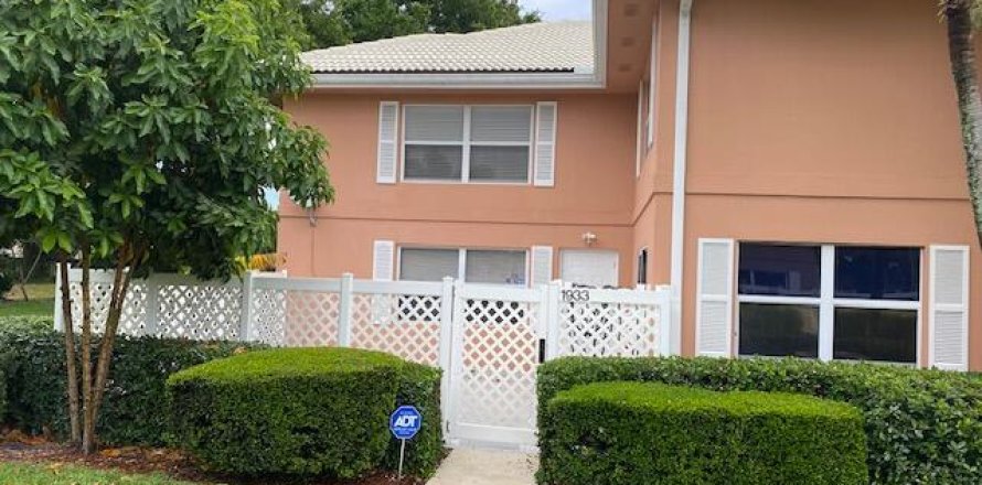 Townhouse in West Palm Beach, Florida 2 bedrooms, 125.42 sq.m. № 1154324