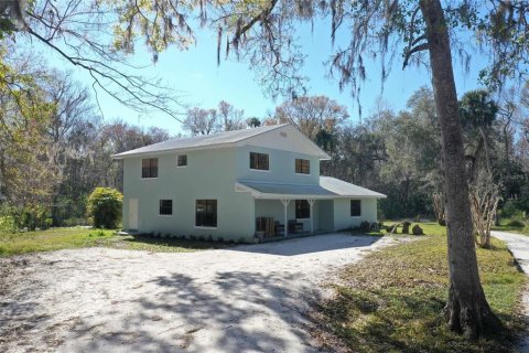 House in Edgewater, Florida 3 bedrooms, 188.59 sq.m. № 1300189 - photo 1