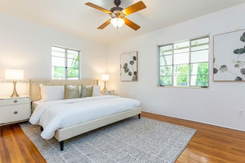 Casa en venta en Miami, Florida, 3 dormitorios, 111.39 m2 № 123303 - foto 10