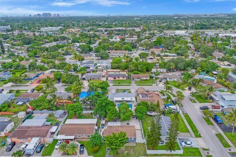 House in Fort Lauderdale, Florida 3 bedrooms, 96.25 sq.m. № 1306015 - photo 19