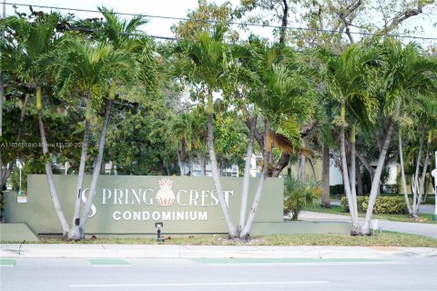 Condo in Sunrise, Florida, 2 bedrooms  № 1306114 - photo 1