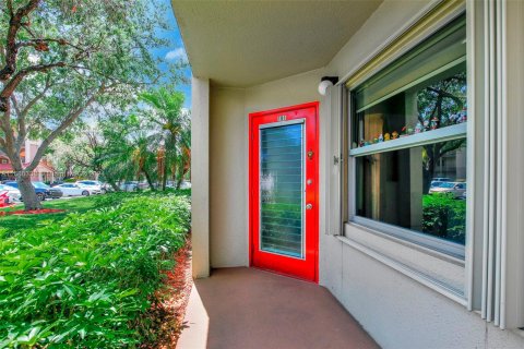 Copropriété à vendre à Pembroke Pines, Floride: 2 chambres, 110.55 m2 № 1173522 - photo 28