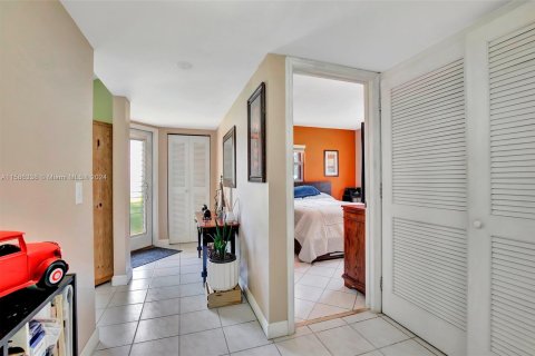 Copropriété à vendre à Pembroke Pines, Floride: 2 chambres, 110.55 m2 № 1173522 - photo 9