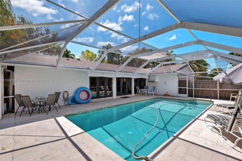 House in Coral Gables, Florida 4 bedrooms, 210.7 sq.m. № 1161185 - photo 17