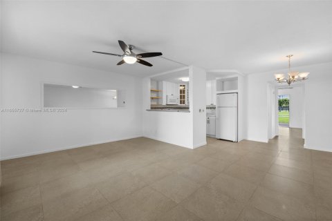 Copropriété à louer à Deerfield Beach, Floride: 1 chambre, 65.03 m2 № 1355019 - photo 3