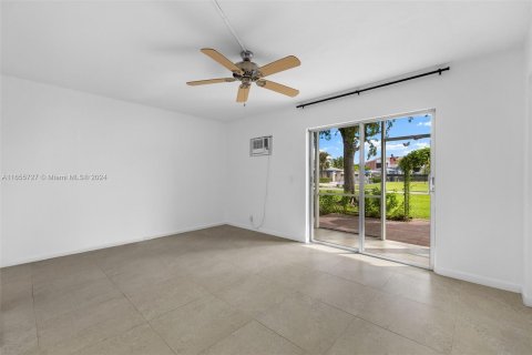 Copropriété à louer à Deerfield Beach, Floride: 1 chambre, 65.03 m2 № 1355019 - photo 11