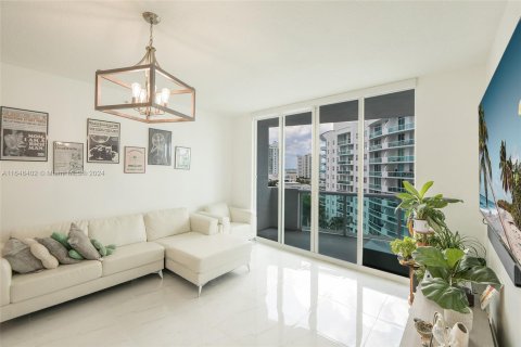 Condominio en alquiler en North Bay Village, Florida, 2 dormitorios, 116.22 m2 № 1355016 - foto 9