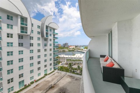 Copropriété à louer à North Bay Village, Floride: 2 chambres, 116.22 m2 № 1355016 - photo 3