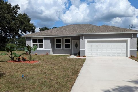 Villa ou maison à vendre à Mulberry, Floride: 3 chambres, 140.28 m2 № 1374636 - photo 1