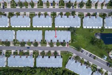 Townhouse in Wesley Chapel, Florida 3 bedrooms, 147.53 sq.m. № 1374637 - photo 28