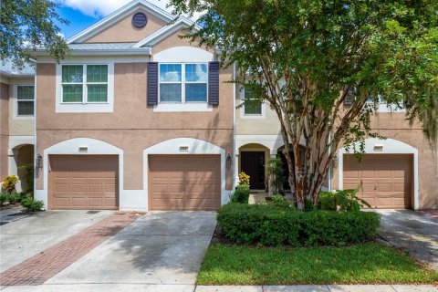 Townhouse in Wesley Chapel, Florida 3 bedrooms, 147.53 sq.m. № 1374637 - photo 1