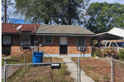 House in Jacksonville, Florida 2 bedrooms, 66.52 sq.m. № 880034 - photo 1