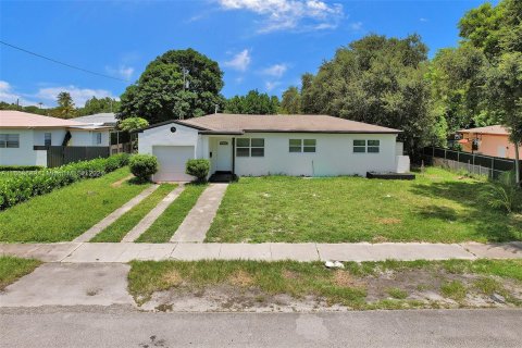 Casa en venta en Miami, Florida, 4 dormitorios, 127.09 m2 № 1348041 - foto 1