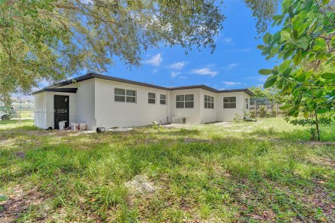 Casa en venta en Miami, Florida, 4 dormitorios, 127.09 m2 № 1348041 - foto 25